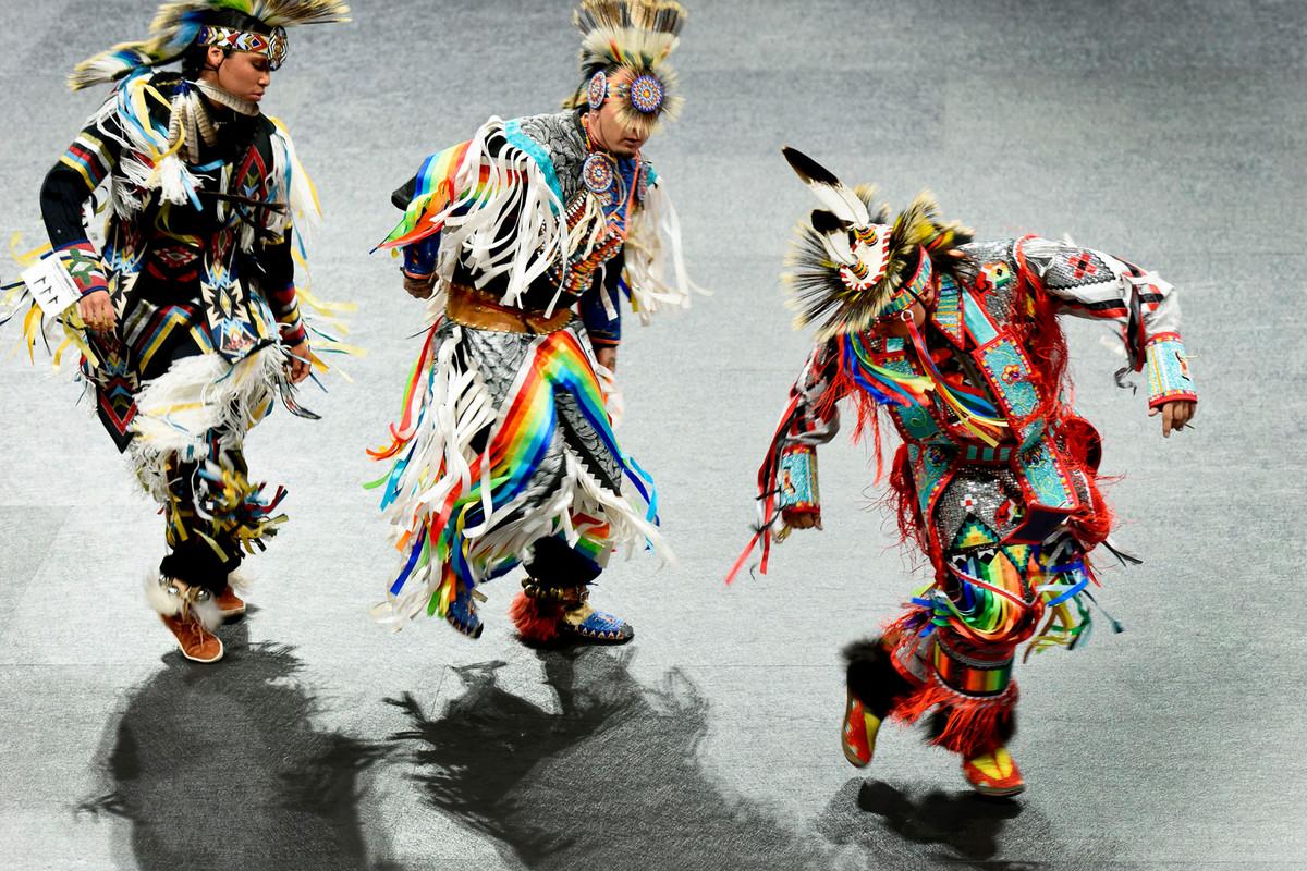  Native Americans from multiple tribes nationwide gathered for CC’s annual Powwow, hosted by CC’s Native American Student Union (NASU), on April 6 in Ed Robson Arena. Photo by Jamie Cotten